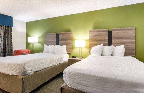 New Philadelphia Hotel | Best Western Dutch Valley Inn