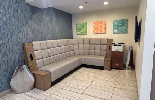 Erie Hotel | Best Western Erie Inn & Suites
