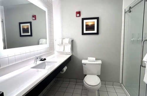 Erie Hotel | Best Western Erie Inn & Suites