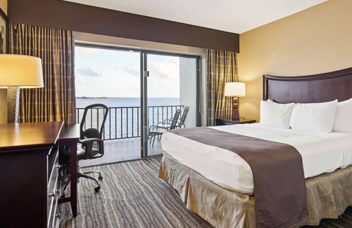 Fort Myers Hotel | Best Western Fort Myers Waterfront