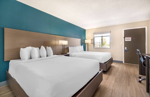 Jeffersonville - Clarksville Hotel | Best Western Green Tree Inn