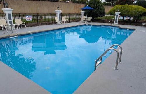 Greensboro Hotel | Best Western Greensboro Coliseum Inn