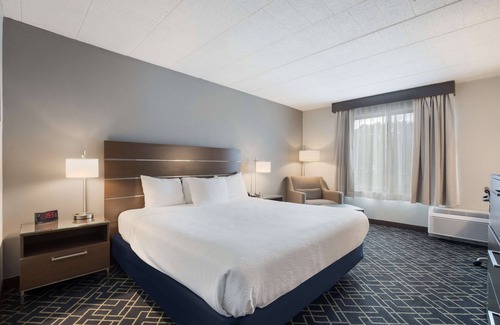 Matamoras Hotel | Best Western Hunt's Landing Hotel Matamoras/Milford