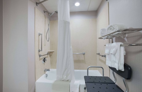 Matamoras Hotel | Best Western Hunt's Landing Hotel Matamoras/Milford