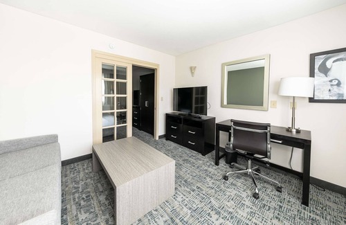 Mission Valley West Hotel | Best Western Inn & Suites San Diego – Zoo/SeaWorld Area