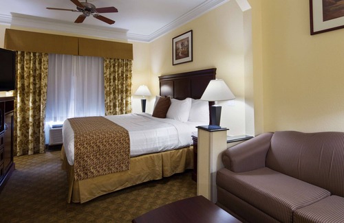 Edna Hotel | Best Western Lone Star Inn