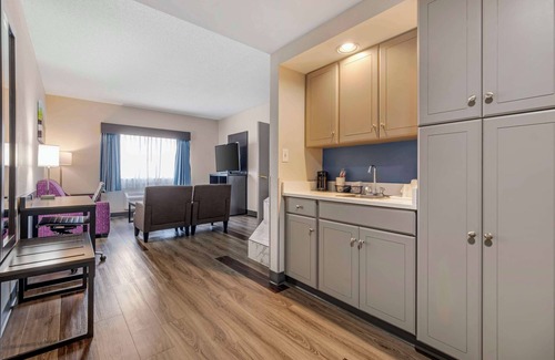 Prestonia Hotel | Best Western Louisville Airport Expo