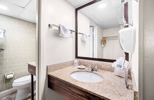South Portland Hotel | Best Western Merry Manor Inn