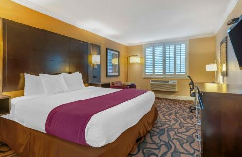 Newhall Hotel | Best Western Plus Airport Plaza