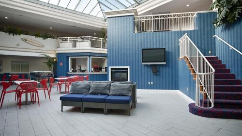 Westside Santa Cruz Hotel | Best Western Plus All Suites Inn
