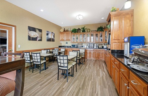 Waycross Hotel | Best Western Plus Bradbury Inn & Suites