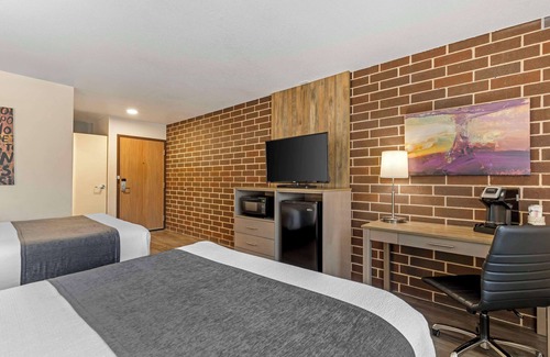 Waterloo Hotel | Best Western Plus Executive Residency Waterloo & Cedar Falls