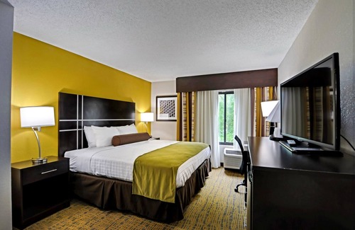 Winston - Salem Hotel | Best Western Plus Hanes Mall Hotel