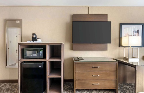 Kansas City Hotel | Best Western Plus Kansas City Sports Complex Hotel