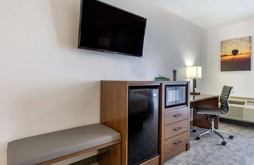 Moses Lake Hotel | Best Western Plus Lake Front Hotel