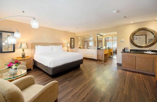 Downtown Palm Springs Hotel | Best Western Plus Las Brisas Hotel