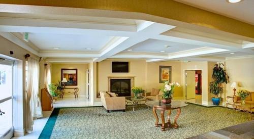 Burbank Hotel | Best Western Plus Media Center Inn & Suites