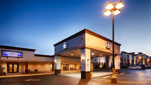 Milwaukee Hotel | Best Western Plus Milwaukee Airport Hotel & Conference Center