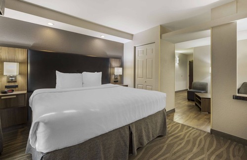 Donelson Hotel | Best Western Plus Nashville Airport Hotel