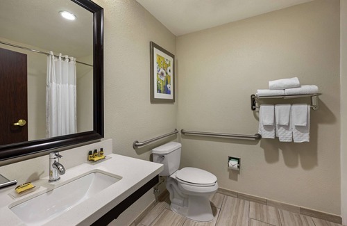 Donelson Hotel | Best Western Plus Nashville Airport Hotel