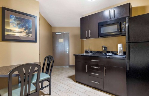 Townsite Hotel | Best Western Plus Oceanside Palms