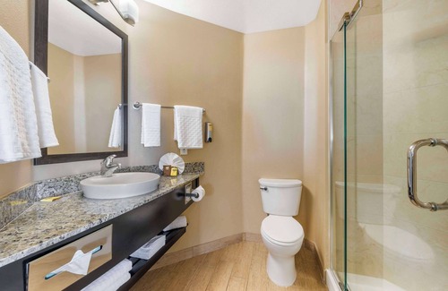 Townsite Hotel | Best Western Plus Oceanside Palms
