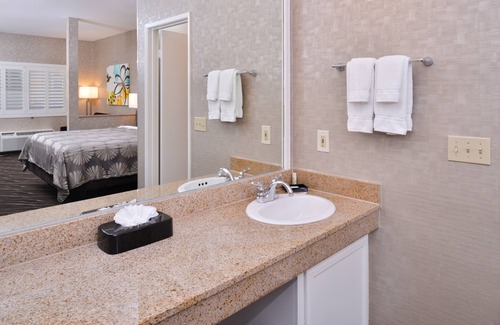 Anaheim Resort Hotel | Best Western Plus Park Place Inn - Mini Suites