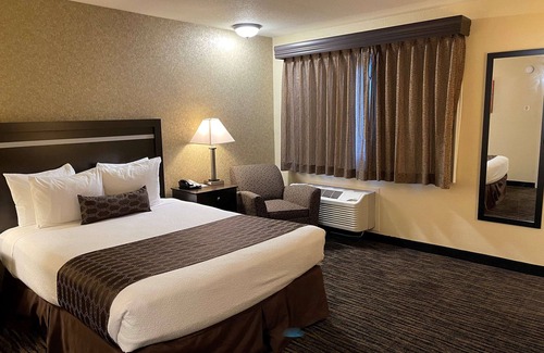 Pleasanton Hotel | Best Western Plus Pleasanton Inn