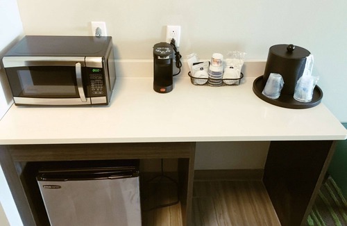 Lake Charles Hotel | Best Western Plus Prien Lake Hotel & Suites - Lake Charles