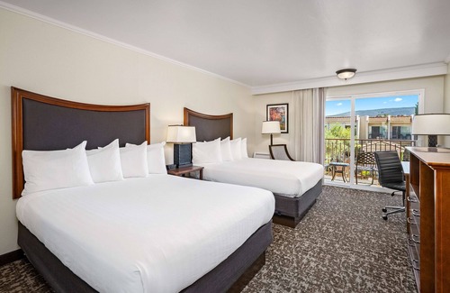 San Luis Obispo Hotel | Best Western Plus Royal Oak Hotel