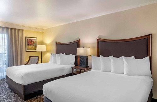 San Luis Obispo Hotel | Best Western Plus Royal Oak Hotel