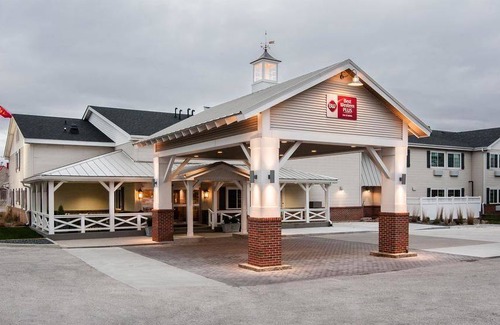 Ames Hotel | Best Western Plus University Park Inn & Suites