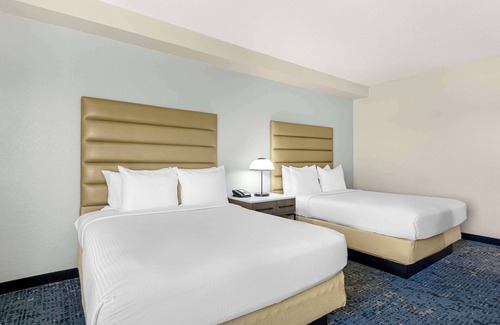Florida Center Hotel | Best Western Plus Universal Inn