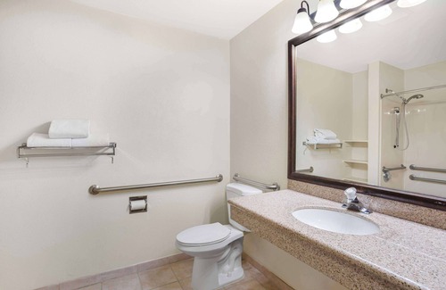 Patterson Hotel | Best Western Plus Villa Del Lago Inn Patterson