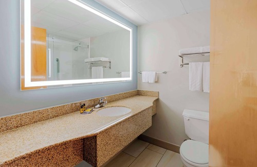 Wilmington Hotel | Best Western Plus Wilmington/Wrightsville Beach