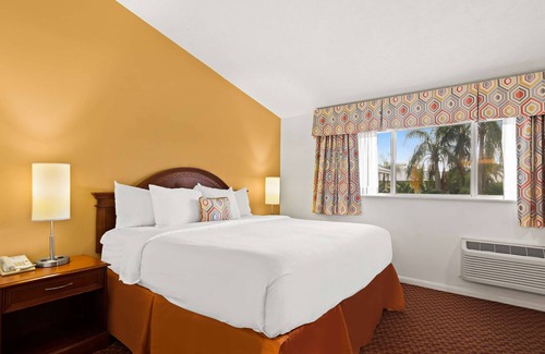 River Park Hotel | Best Western Port St. Lucie