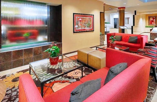 Burnsville Hotel | Best Western Premier Nicollet Inn