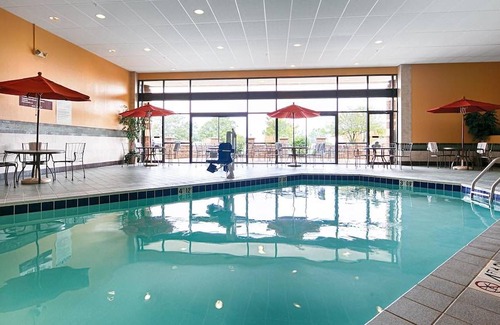 Burnsville Hotel | Best Western Premier Nicollet Inn