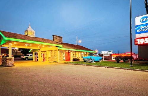 Walnut Street Hotel | Best Western Route 66 Rail Haven