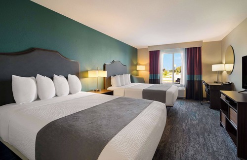 Bismarck Hotel | Best Western Roosevelt Place Hotel