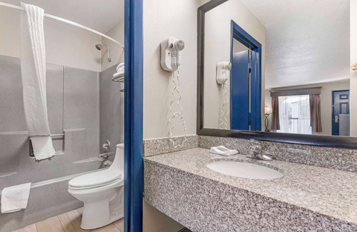 Lookout Valley Neighborhood Association Hotel | Best Western Royal Inn