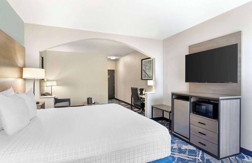 Pooler Hotel | Best Western Savannah Airport Inn & Suites