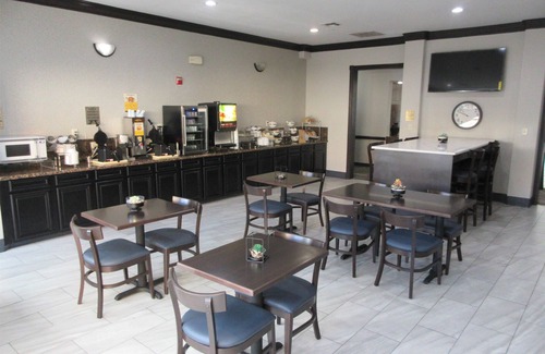 West San Antonio Hotel | Best Western Sea World/Lackland AFB NW Hotel & Suites