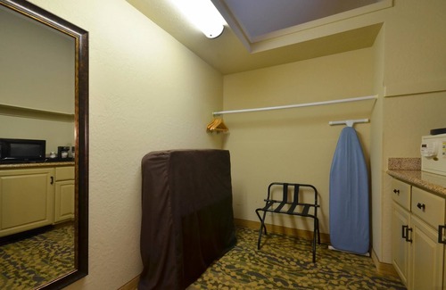 Pacific Grove Hotel | Best Western The Inn & Suites Pacific Grove