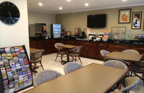 Pacific Grove Hotel | Best Western The Inn & Suites Pacific Grove