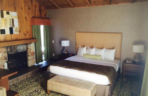 Pacific Grove Hotel | Best Western The Inn & Suites Pacific Grove
