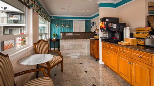 Morro Bay Hotel | Best Western Tradewinds