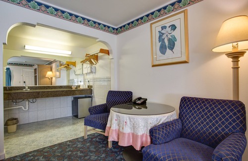 East Whittier Hotel | Best Whittier Inn