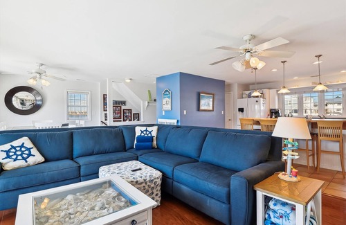 Cedar Neck House | Bethany Marina Townhome: Sunset Views, Near Dining & Shopping, Pool Access!
