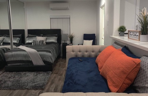 Sherman Oaks Bed & Breakfast | Bethel at Sherman Oaks